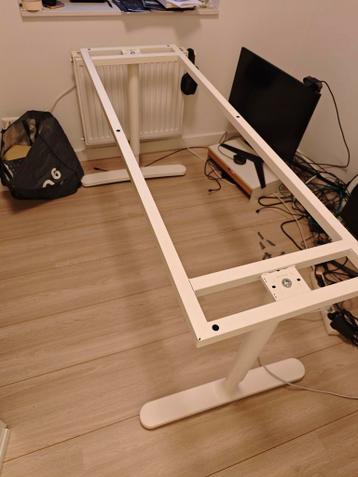 IKEA BEKANT Bureau 160x80 - Verstelbaar + Kabelnet - afbeelding 2