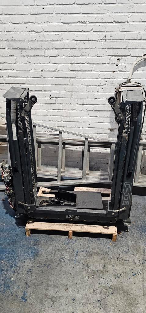 Autolift - Perfect voor mindervaliden, Auto diversen, Autogereedschap, Gebruikt, Ophalen