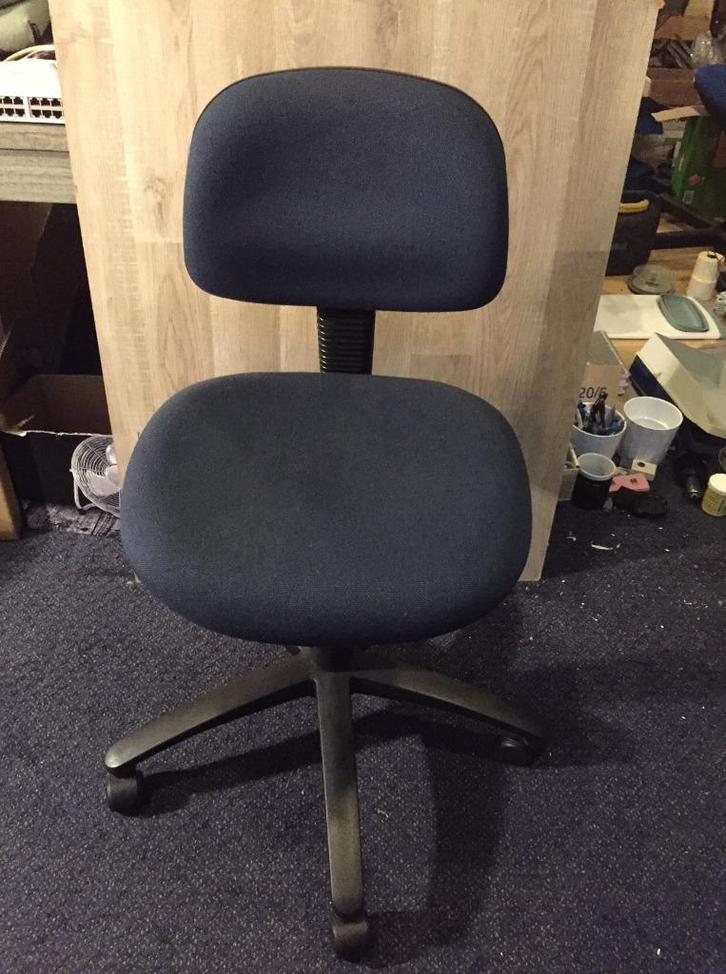 Aanbieding: bureaustoel,Trendoffice by Dauphin, verstelbaar, Huis en Inrichting, Bureaustoelen, Gebruikt, Bureaustoel, Blauw, Ophalen