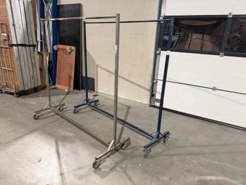 Kledingrek beschikbaar voor biedingen