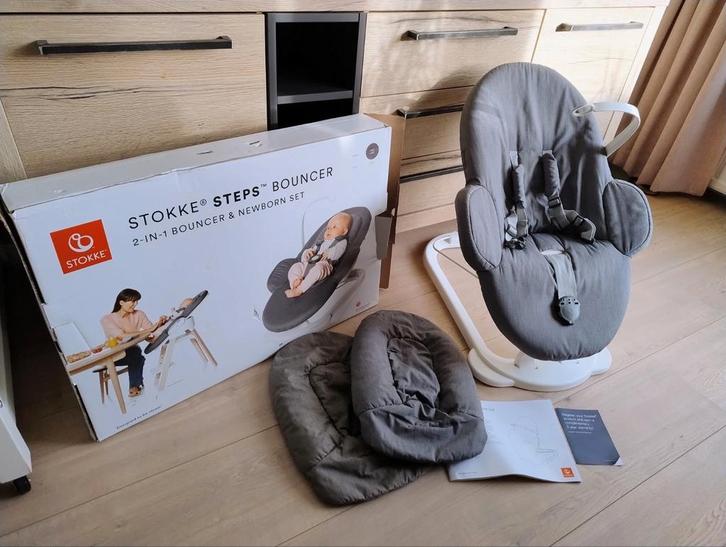 Stokke Steps Bouncer 2-in-1 + 2 Newborn Kussens, Kinderen en Baby's, Wipstoeltjes, Zo goed als nieuw, Ophalen of Verzenden