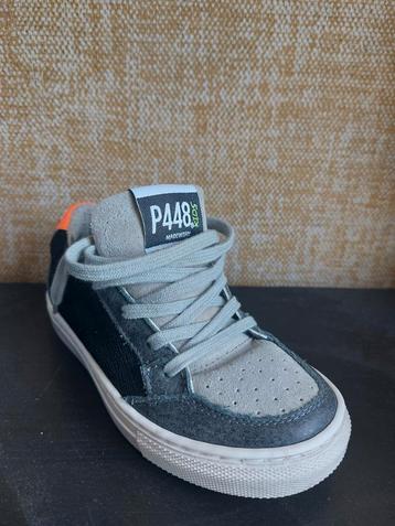 P448 Sneakers (29, valt als maat 28!! Made in Italy) beschikbaar voor biedingen