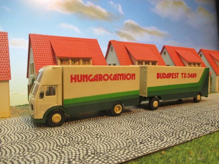 Mercedes Benz NG Fruehauff Volume - Hungarcamion Budapest, Hobby en Vrije tijd, Modelauto's | 1:87, Gebruikt, Bus of Vrachtwagen