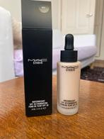 MAC Studio Waterweight Foundation SPF 30 - NC15, Verzenden, Zo goed als nieuw, Gehele gezicht, Camouflage