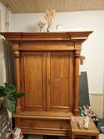 Antieke kersen houten kast, Antiek en Kunst, Antiek | Meubels | Kasten, Ophalen of Verzenden