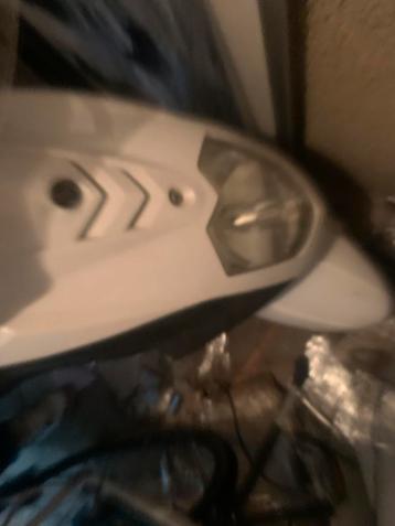 Bieden!!Sym Orbit wit/parelmoer rijd nog als een trein beschikbaar voor biedingen