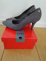 Emilio Luca X Red Pumps mt. 38, Kleding | Dames, Schoenen, Pumps, Overige kleuren, Ophalen of Verzenden, Zo goed als nieuw