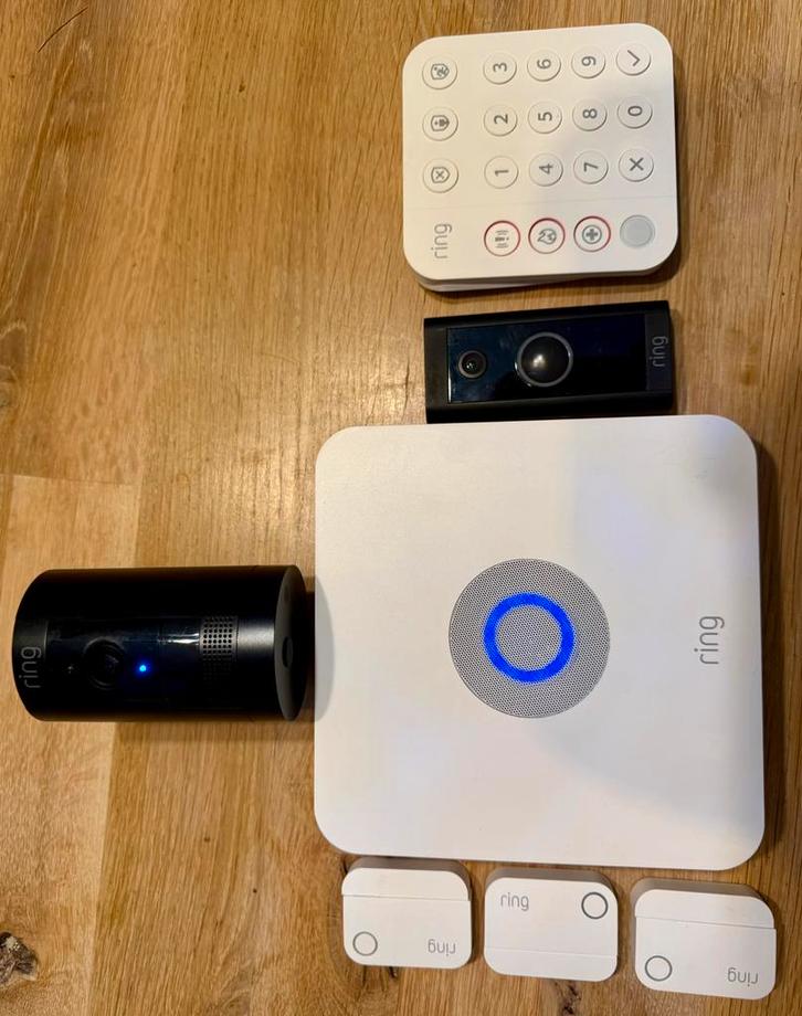 Complete Ring beveiligingsset - direct klaar voor gebruik, Huis en Inrichting, Deurbellen, Zo goed als nieuw, Ophalen of Verzenden