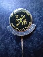 Speldje Nederlandse Handboog Bond 2004 zwart, Verzamelen, Ophalen, Gebruikt, Sport, Speldje of Pin