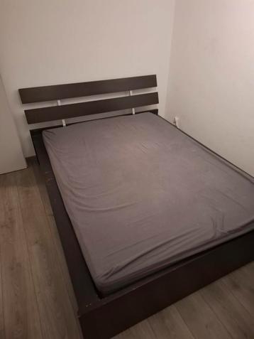 Tweepersoons bedframe