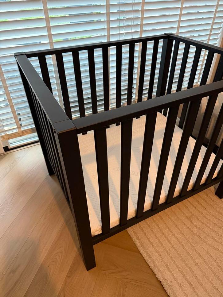 Europe Baby Casper Box - Zwart met matras, Kinderen en Baby's, Babywiegjes en Ledikanten, Gebruikt, Overige typen, Ophalen