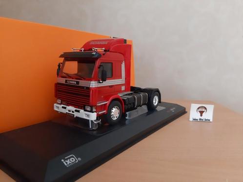 Scania 142M 1981 Rood/Zilver van IXO Trucks 1:43, Hobby en Vrije tijd, Modelauto's | 1:43, Nieuw, Bus of Vrachtwagen, Overige merken