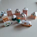 Heel veel miniatuur huisjes van AH, Verzamelen, Ophalen of Verzenden, Zo goed als nieuw, Poppenhuis