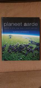 Planeet Aarde - David Attenborough, Boeken, Natuur, Ophalen of Verzenden, Zo goed als nieuw, Natuur algemeen