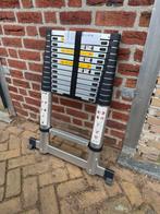 Uitschuifbare ladder aluminium lichtgewicht 3,8m 4,2m, Ophalen, Zo goed als nieuw, 4 meter of meer