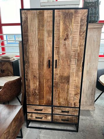 Magazijn leegverkoop dichte kast industrieel mangohout metal beschikbaar voor biedingen