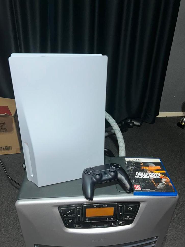 Playstation 5 (weinig gebruikt), Spelcomputers en Games, Spelcomputers | Sony PlayStation 5, Zo goed als nieuw, Ophalen of Verzenden