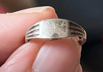 Bodemvondst….Klein Ziveren Ringetje -925 beschikbaar voor biedingen