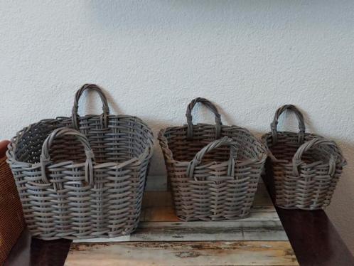3 dlg loom rieten manden set, Huis en Inrichting, Woonaccessoires | Schalen en Manden, Nieuw, Mand, Rechthoekig, Riet, Ophalen of Verzenden