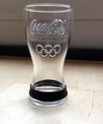 COLA GLAS OLYMPISCHE SPELEN MET ZWART BANDJE - ONGEBRUIKT, Ophalen of Verzenden, Nieuw, Gebruiksvoorwerp