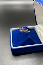 Elegante Sterling zilveren ring (925) met roze toermalijn, 18 tot 19, Ophalen of Verzenden, Zo goed als nieuw, Roze