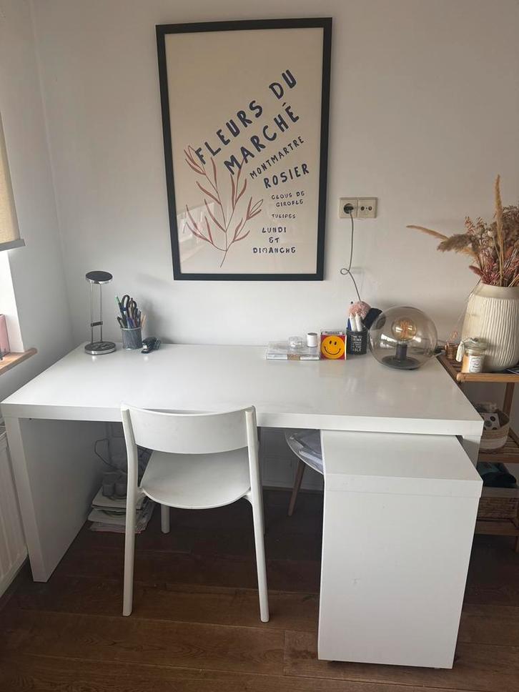 Ikea bureau Malm wit, Huis en Inrichting, Bureaus, Zo goed als nieuw, Ophalen