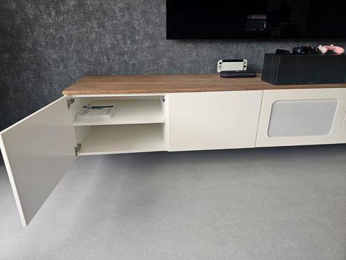Wandkast (hangend), Huis en Inrichting, Kasten | Televisiemeubels, Zo goed als nieuw, Minder dan 100 cm, 200 cm of meer, 50 tot 75 cm