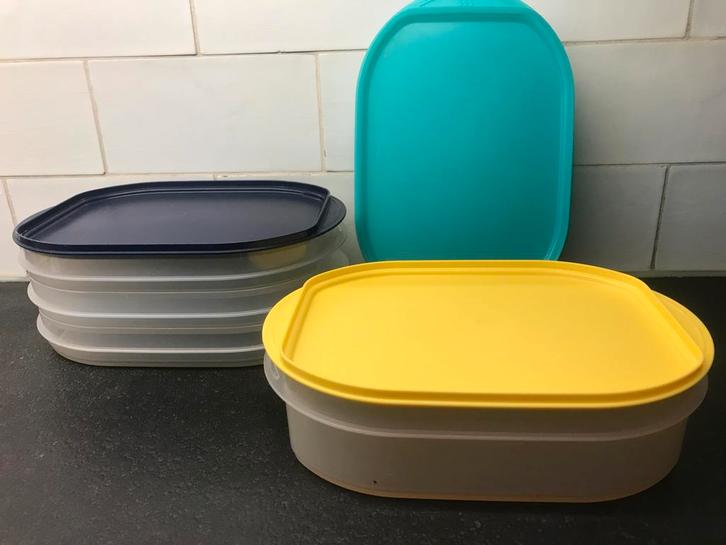 Tupperware stapeldrie stapelbakjes stapel 3 vleeswaren beleg, Huis en Inrichting, Keuken | Tupperware, Gebruikt, Schaal, Blauw