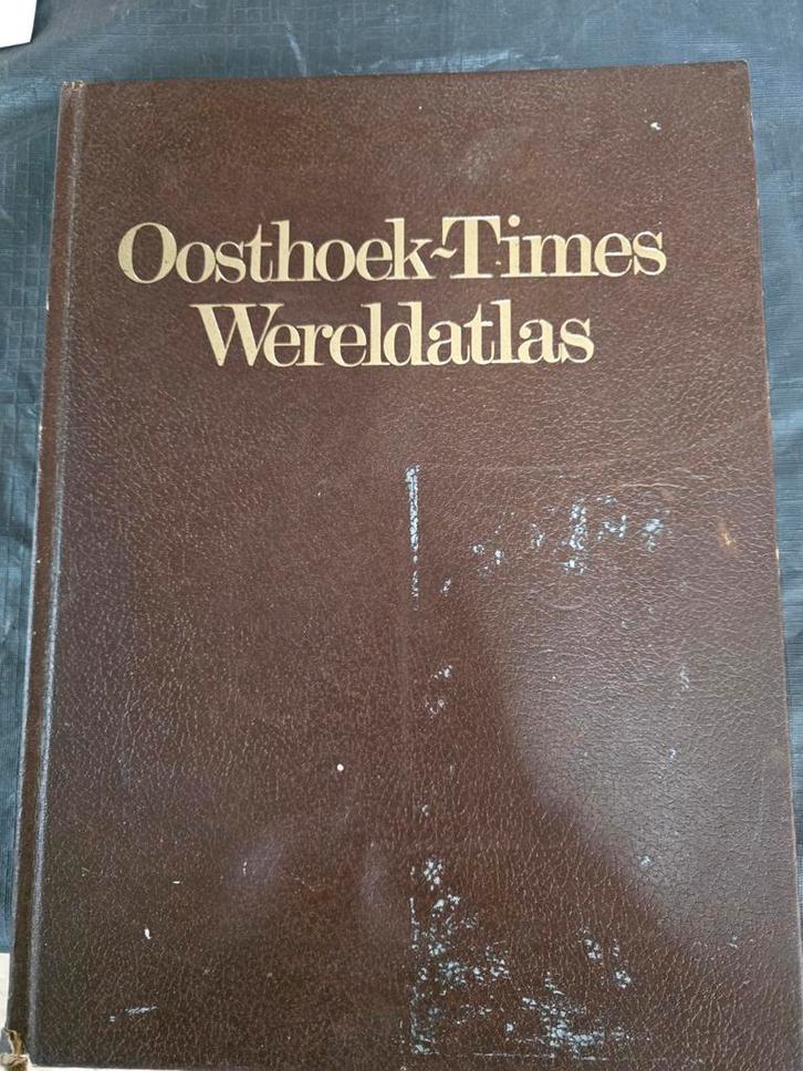 Oosthoek-Times Wereldatlas, Boeken, Atlassen en Landkaarten, Gelezen, Overige atlassen, Wereld, 1800 tot 2000, Ophalen of Verzenden