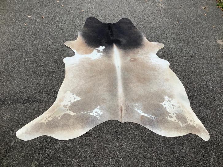 Koeienhuid VERKOCHT!, Huis en Inrichting, Stoffering | Tapijten en Kleden, Nieuw, 200 cm of meer, 200 cm of meer, Overige vormen