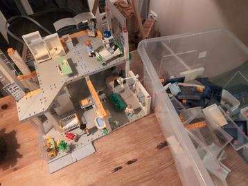 Playmobil 4044 Ziekenhuis  beschikbaar voor biedingen