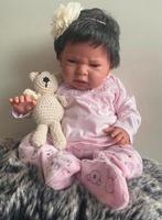 Schattige reborn baby meisje 💕, Verzamelen, Verzenden, Zo goed als nieuw, Pop, Levensecht of Reborn