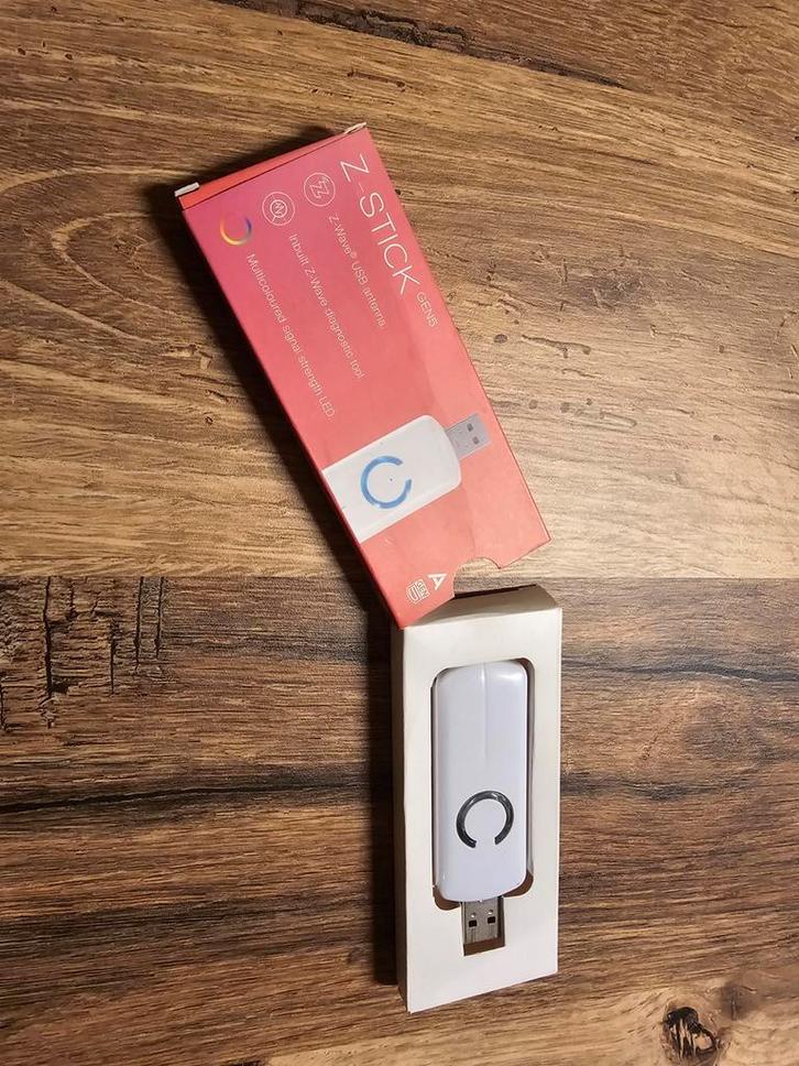 Aeotec Z-Stick Gen5 Z-Wave USB Adapter - Nieuw in doos, Computers en Software, Accesspoints, Nieuw, Ophalen of Verzenden