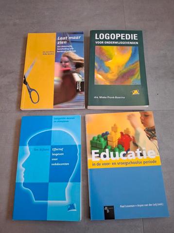 Oudere studieboeken voor leerkrachten beschikbaar voor biedingen