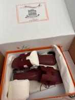 Hermes Oran Sandalen Maat 36, Kleding | Dames, Schoenen, Ophalen of Verzenden, Zo goed als nieuw, Hermes, Rood