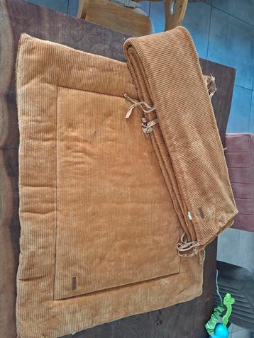 Box kleed met stootrand  beschikbaar voor biedingen
