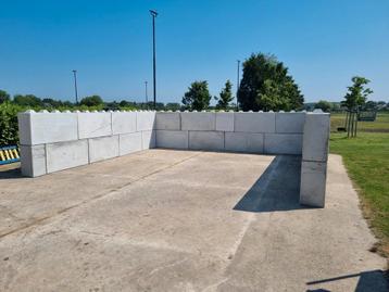 Betonblokken diverse afmetingen  beschikbaar voor biedingen