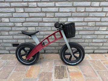 Loopfiets met Mandje - Zo Goed Als Nieuw beschikbaar voor biedingen