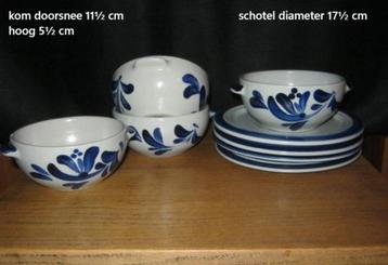 4 soepkommen + schotels, kommen, Keuls aardewerk blauw grijs beschikbaar voor biedingen