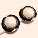 Vintage oorbellen clips zwart emaille faux parel jaren '80, Sieraden, Tassen en Uiterlijk, Oorbellen, Verzenden, Wit, Knopjes of Stekers