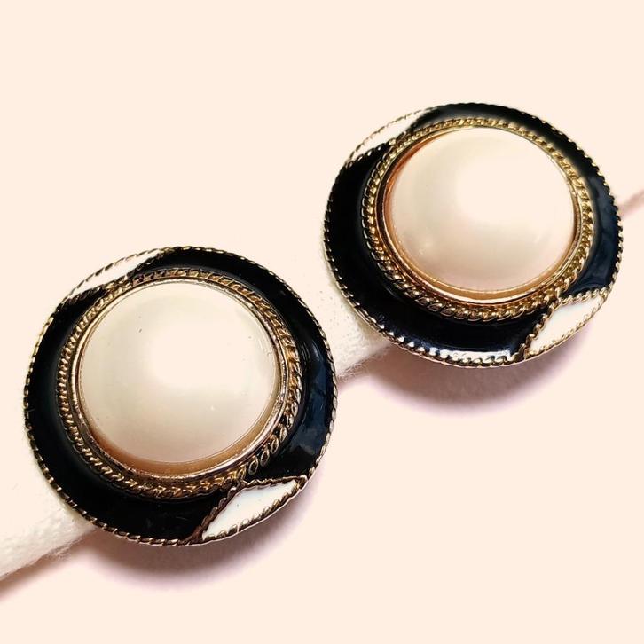 Vintage oorbellen clips zwart emaille faux parel jaren '80, Sieraden, Tassen en Uiterlijk, Oorbellen, Zo goed als nieuw, Knopjes of Stekers