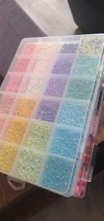 Grote collectie kralen in doos, Hobby en Vrije tijd, Kralen en Sieraden maken, Ophalen of Verzenden, Nieuw, Kraal