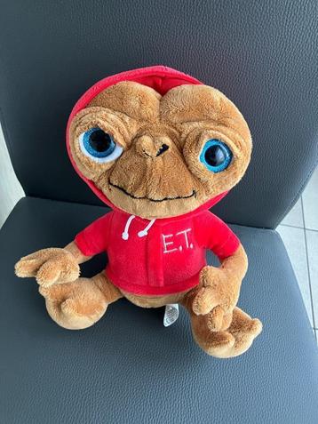 E.T. knuffel met hoodie beschikbaar voor biedingen