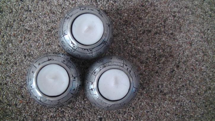 Waxinelichthouders bolvormig grijs zilverkleurig 3 stuks, Huis en Inrichting, Woonaccessoires | Kandelaars en Kaarsen, Zo goed als nieuw