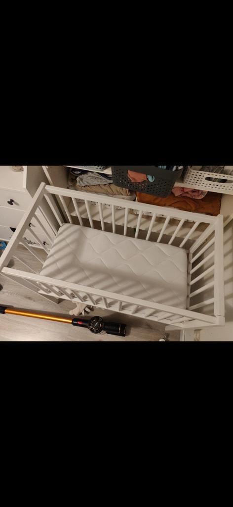 Wieg tot 6 maanden + Nieuwe Matras Prenatal - Nooit Gebruikt, Kinderen en Baby's, Babywiegjes en Ledikanten, Ophalen, Nieuw, Ledikant