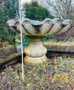 Robuuste onderbouw waterornament met grote schelp, Ophalen, Gebruikt, Beton, Waterornament