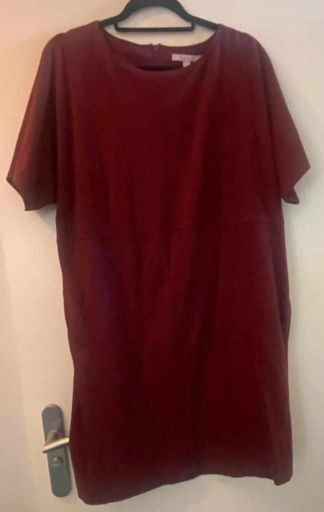 Suèdelook Esprit jurkje & gratis sandalen, Kleding | Dames, Jurken, Zo goed als nieuw, Maat 42/44 (L), Rood, Knielengte, Verzenden