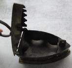 Oude strijkijzer 17 cm hoog, Antiek en Kunst, Ophalen of Verzenden