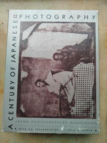 A Century of Japanese photography HC beschikbaar voor biedingen
