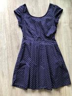 Donkerblauw jurkje met witte stippen, XS, C&A Clockhouse, Kleding | Dames, Jurken, Blauw, Ophalen of Verzenden, Zo goed als nieuw